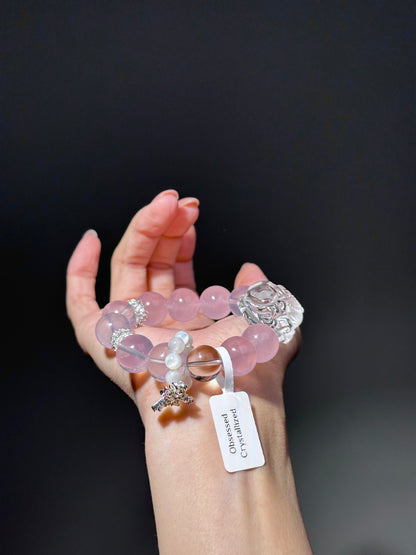 Rose Quartz-Designed Hand-Carved Clear Quartz Fox